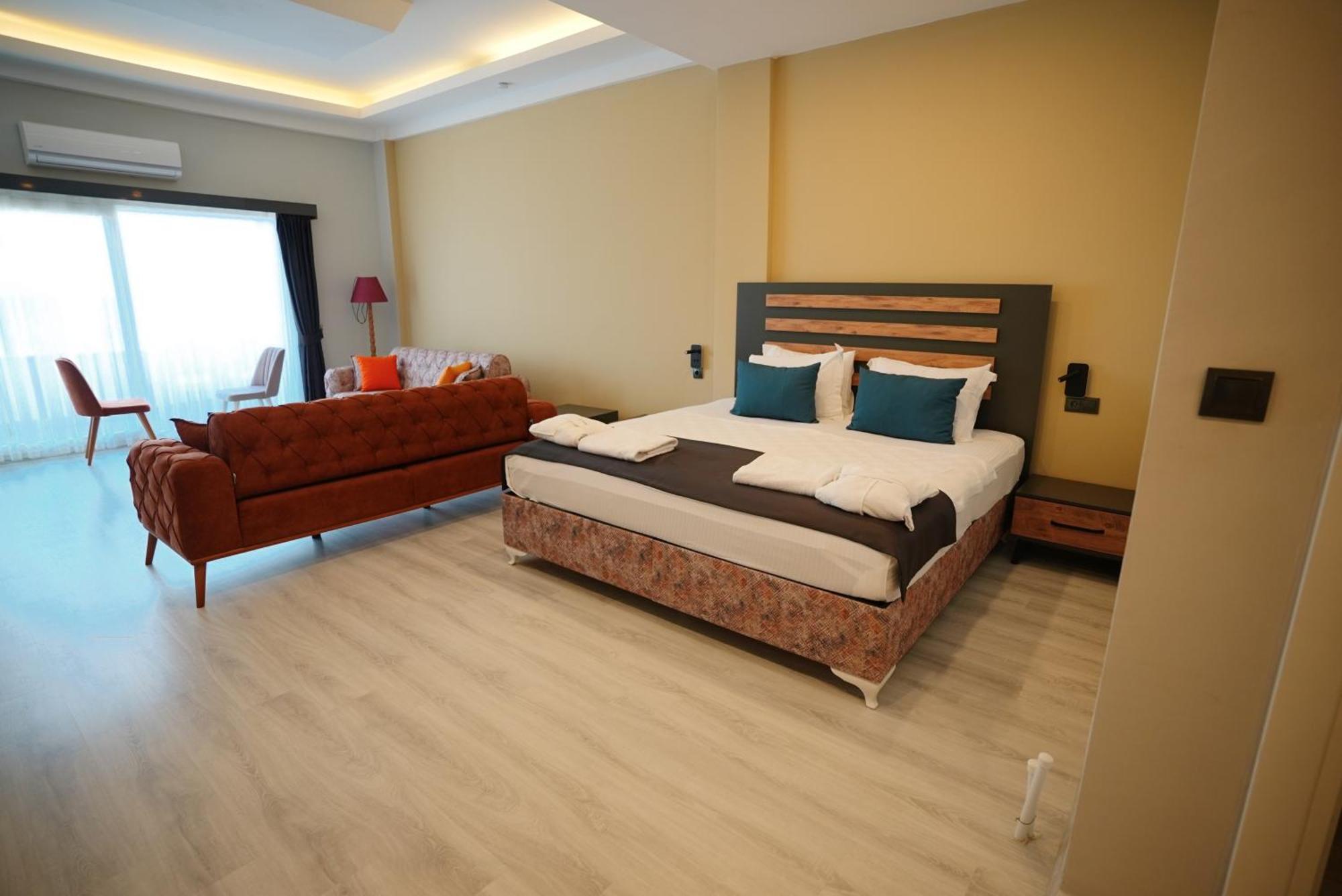 Villa Sevilla Kusadası Exterior foto